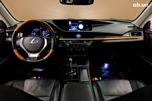 Lexus ES 2013 белый - фото 6