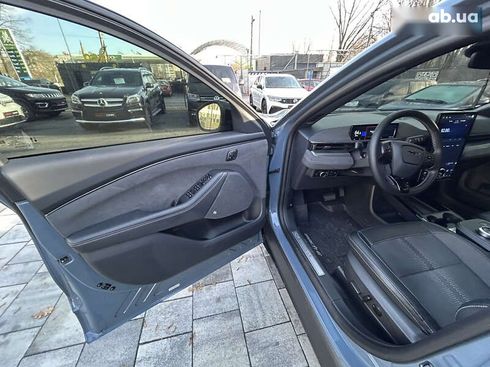 Ford Mustang Mach-E 2023 - фото 17