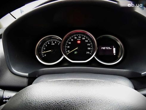 Renault Logan 2017 - фото 13