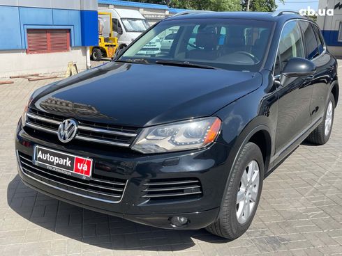 Volkswagen Touareg 2012 черный - фото 10