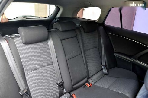 Toyota Avensis 2011 - фото 24