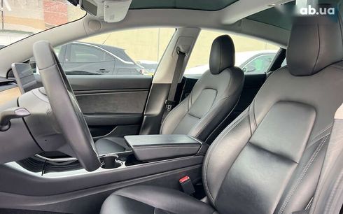 Tesla Model 3 2020 - фото 9