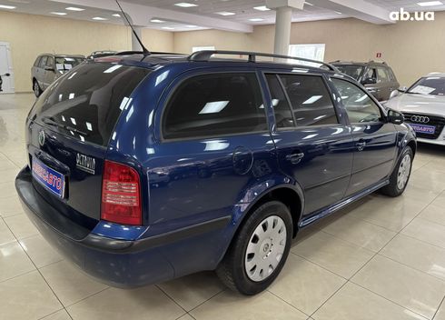 Skoda Octavia 2010 - фото 7