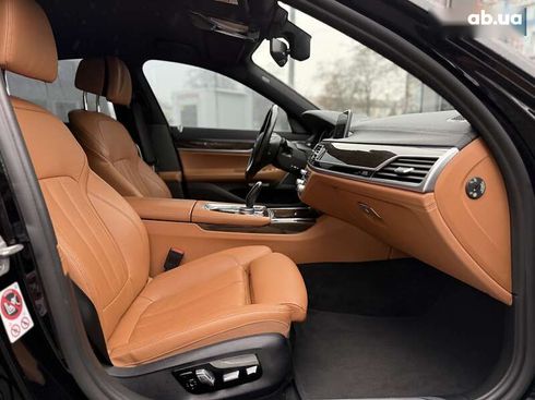 BMW 7 серия 2017 - фото 13