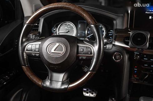 Lexus LX 2016 - фото 27