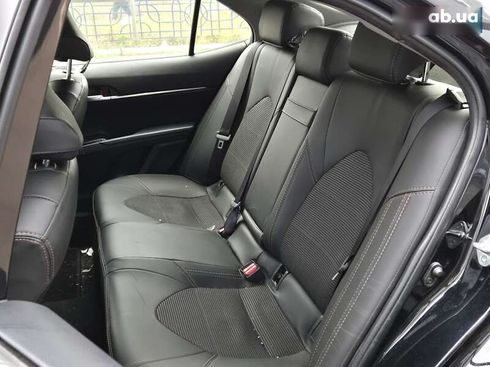 Toyota Camry 2019 - фото 11