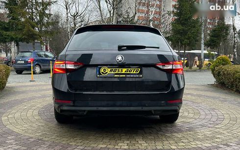 Skoda Superb 2017 - фото 6