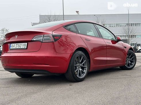 Tesla Model 3 2022 - фото 7