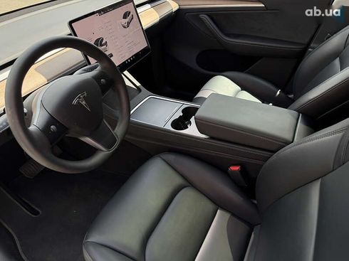 Tesla Model Y 2023 - фото 8