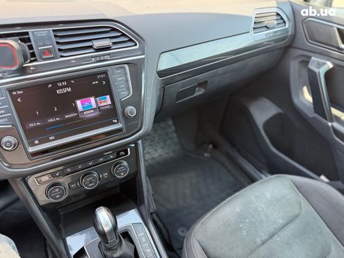 Volkswagen Tiguan 2017 черный - фото 32