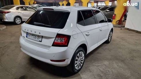 Skoda Fabia 2020 - фото 5