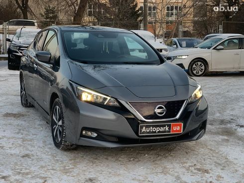 Nissan Leaf 2020 серый - фото 3