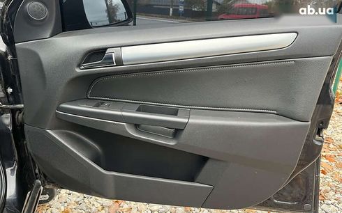 Opel Astra 2010 - фото 25
