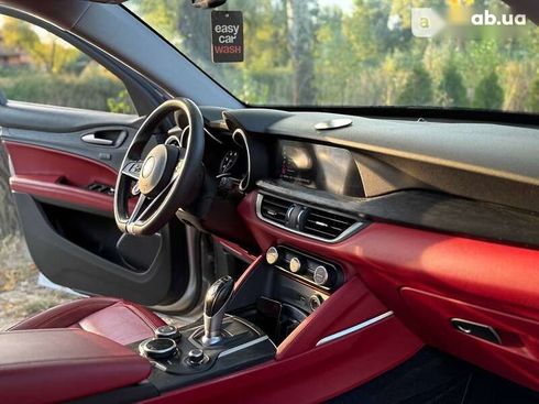 Alfa Romeo Stelvio 2019 - фото 26