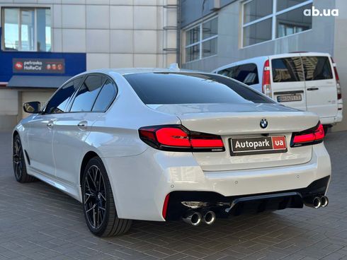 BMW 5 серия 2018 белый - фото 12