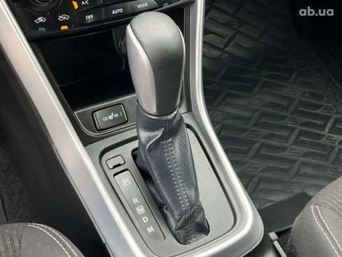 Suzuki SX4 2018 красный - фото 29
