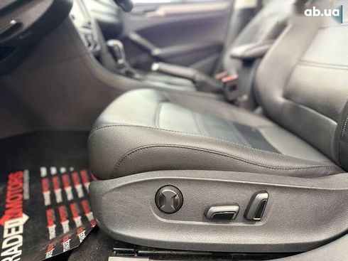 Volkswagen Passat 2017 - фото 22