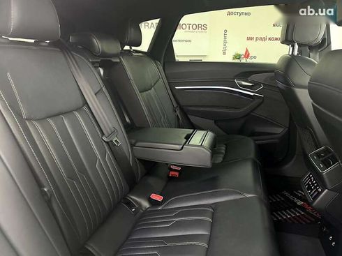 Audi E-Tron 2022 - фото 22