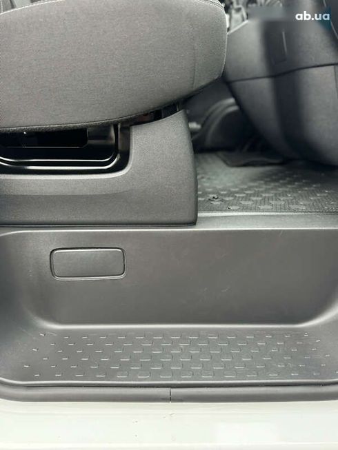 Renault Trafic 2021 - фото 28
