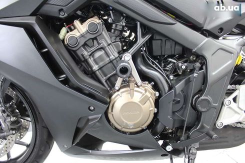 Honda CBR 400R 2019 - фото 20