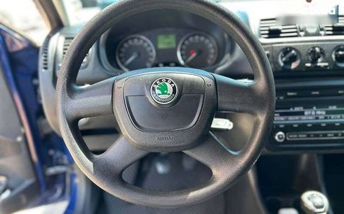 Skoda Fabia 2011 - фото 12