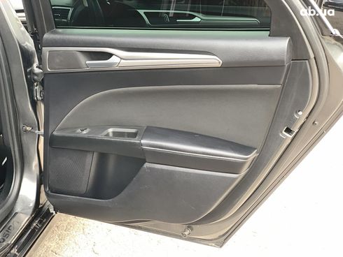 Ford Fusion 2018 серый - фото 24