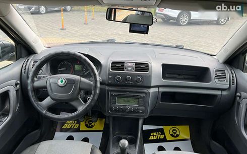 Skoda Fabia 2010 - фото 11