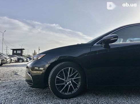 Lexus ES 2018 - фото 13