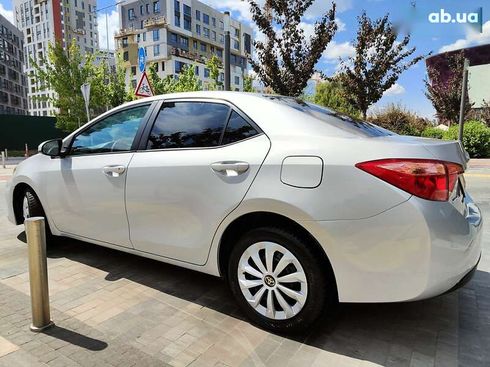 Toyota Corolla 2019 - фото 13
