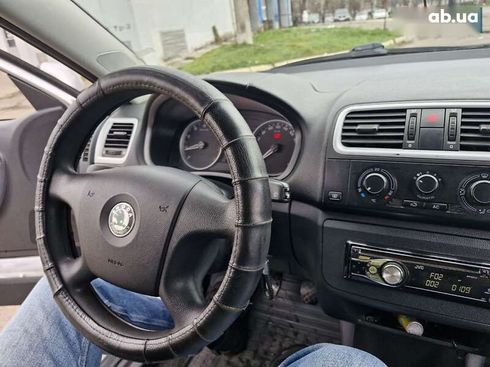Skoda Fabia 2008 - фото 16