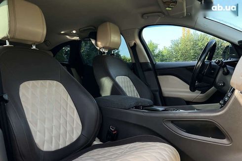 Jaguar F-Pace 2017 - фото 18