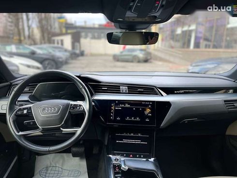Audi E-Tron 2021 - фото 13