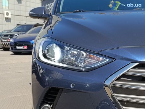 Hyundai Elantra 2017 синий - фото 9