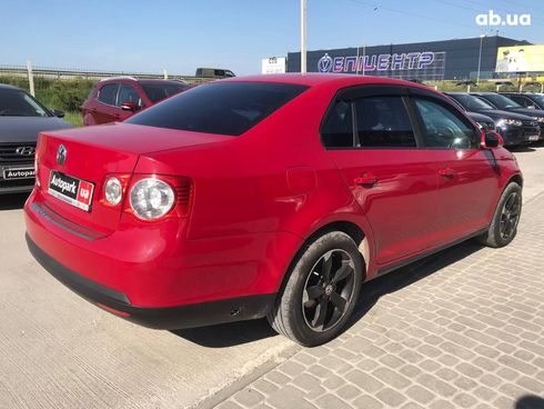 Volkswagen Jetta 2007 красный - фото 18