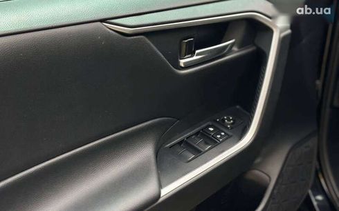 Toyota RAV4 2020 - фото 8