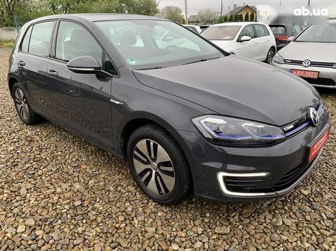 Volkswagen e-Golf 2020 - фото 10