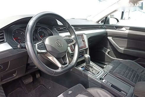 Volkswagen Passat 2021 - фото 10