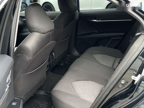 Toyota Camry 2019 - фото 13