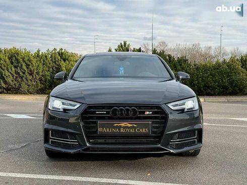 Audi A4 2018 - фото 2