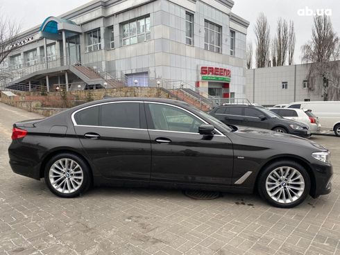 BMW 5 серия 2017 коричневый - фото 6