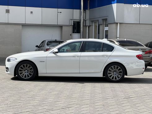 BMW 5 серия 2015 белый - фото 8