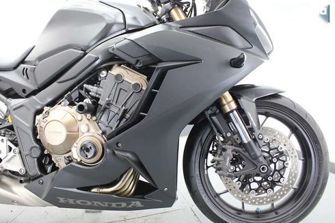 Honda CBR 400R 2019 - фото 12