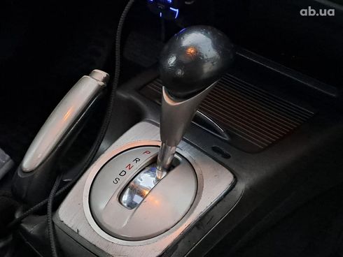 Honda Civic 2007 красный - фото 10