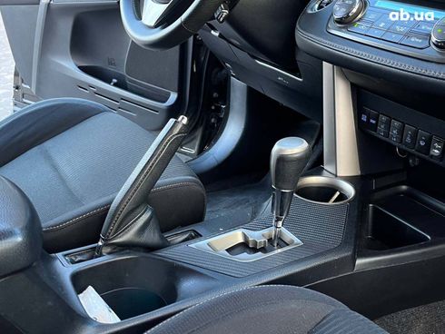 Toyota RAV4 2014 коричневый - фото 31