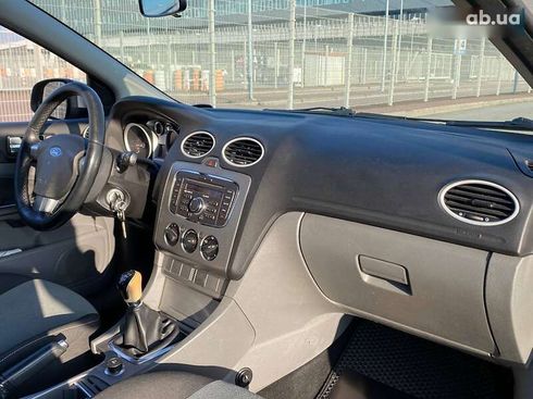 Ford Focus 2010 - фото 13