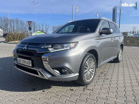 Mitsubishi Outlander 2020 - фото 2