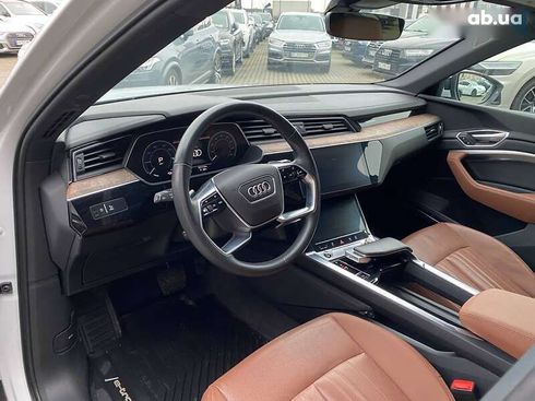Audi E-Tron 2021 - фото 9