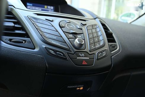 Ford Fiesta 2017 - фото 27
