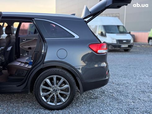 Kia Sorento 2017 серый - фото 38