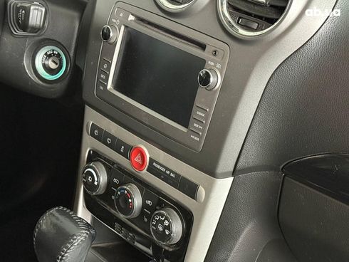 Chevrolet Captiva 2014 красный - фото 18